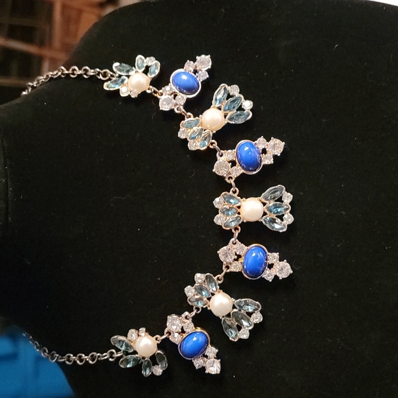 EUC Stunning Blue/Green/Gold Faux pearl necklace - Picture 1 of 3